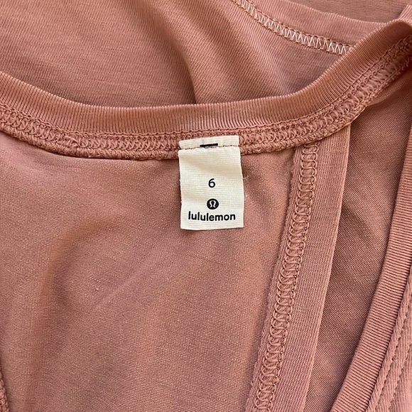 Lululemon All Tied Up Tank Size 6 - Picture 8 of 9